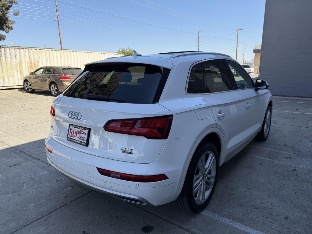 Photo 59 of this AUDI Q5