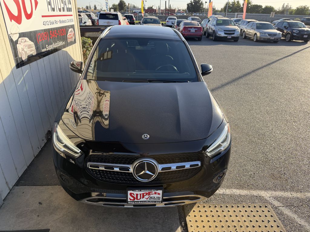 Photo 10 of this MERCEDES-BENZ GLA