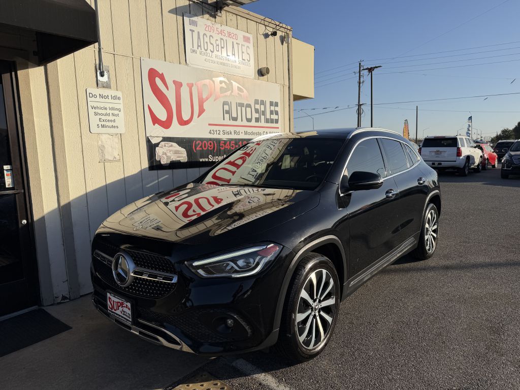 Photo 11 of this MERCEDES-BENZ GLA