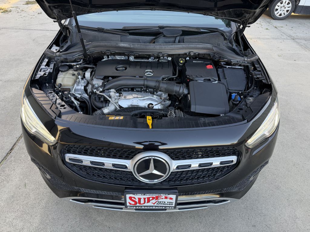 Photo 43 of this MERCEDES-BENZ GLA