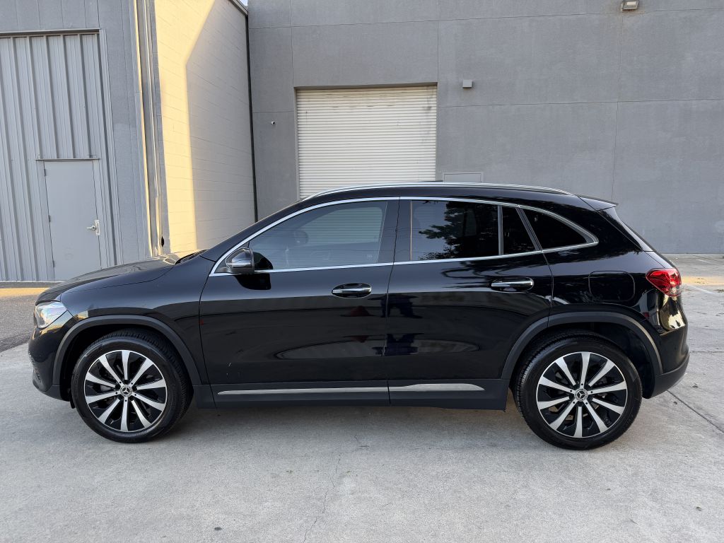 Photo 60 of this MERCEDES-BENZ GLA
