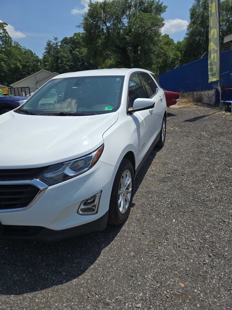 Photo 3 of this CHEVROLET EQUINOX