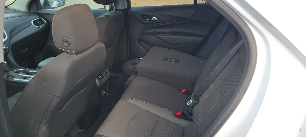 Photo 6 of this CHEVROLET EQUINOX