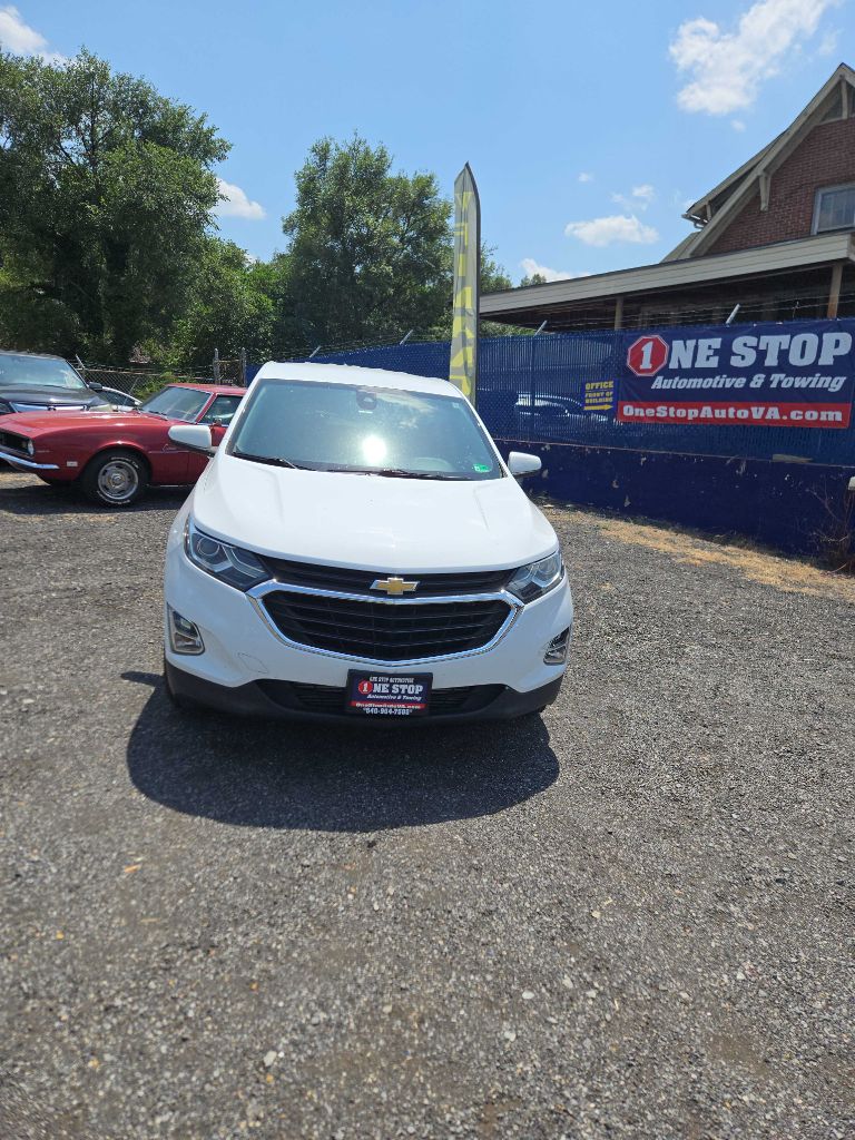 Photo 2 of this CHEVROLET EQUINOX