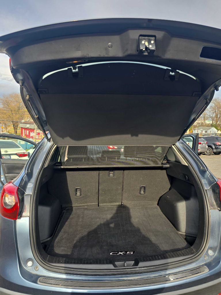 Photo 5 of this MAZDA CX-5
