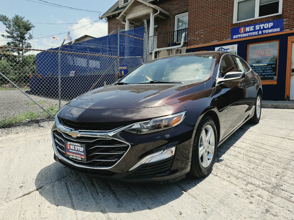 Photo 7 of this CHEVROLET MALIBU