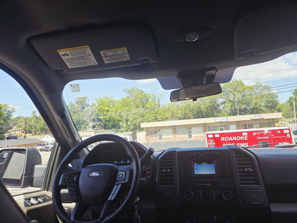 Photo 11 of this FORD F150