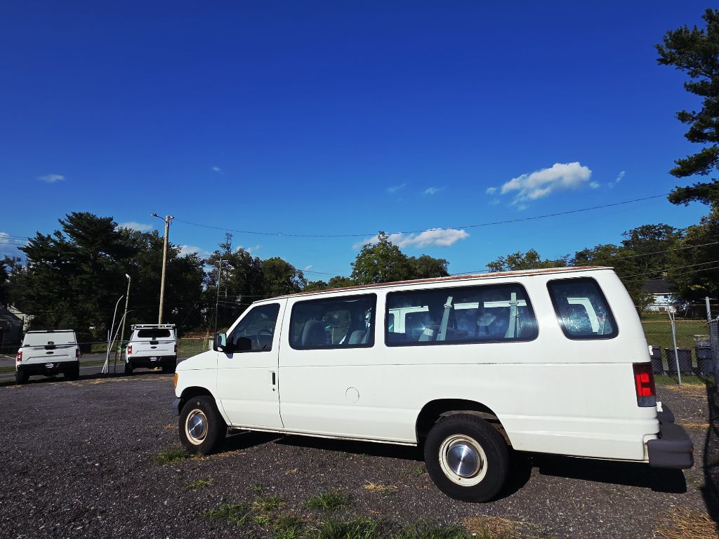 Photo 9 of this FORD ECONOLINE