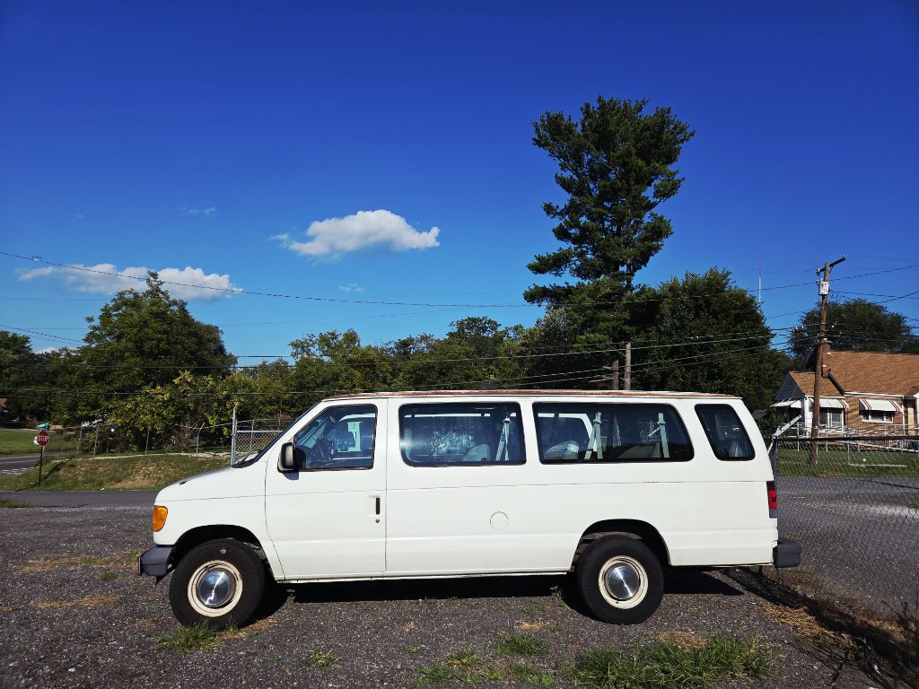Photo 2 of this FORD ECONOLINE