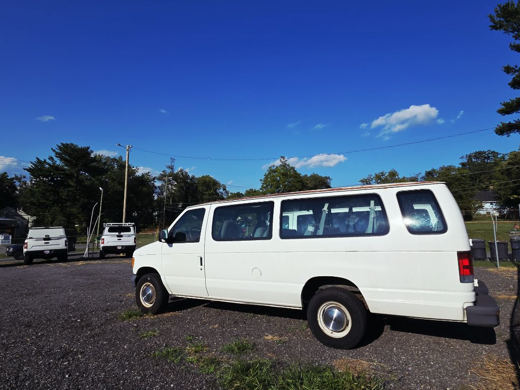Photo 8 of this FORD ECONOLINE