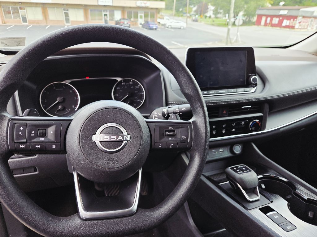 Photo 12 of this NISSAN ROGUE