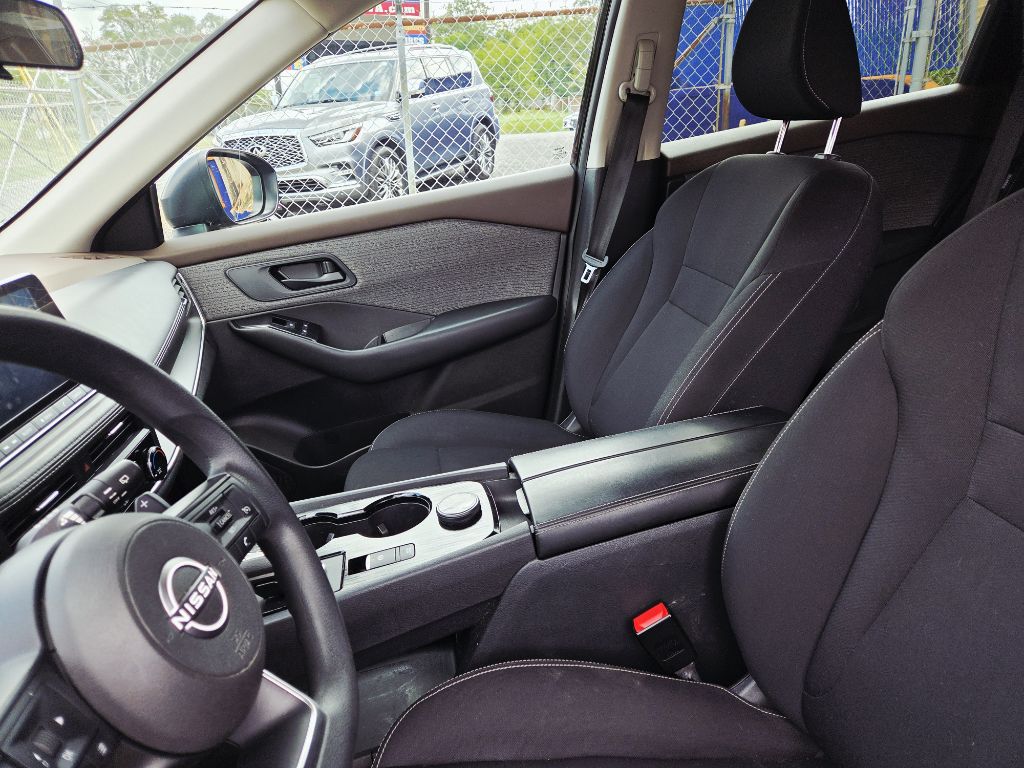 Photo 11 of this NISSAN ROGUE
