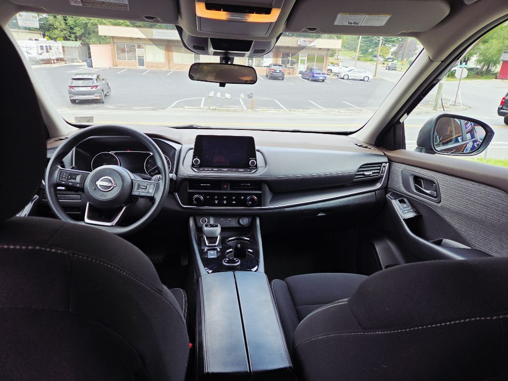 Photo 13 of this NISSAN ROGUE