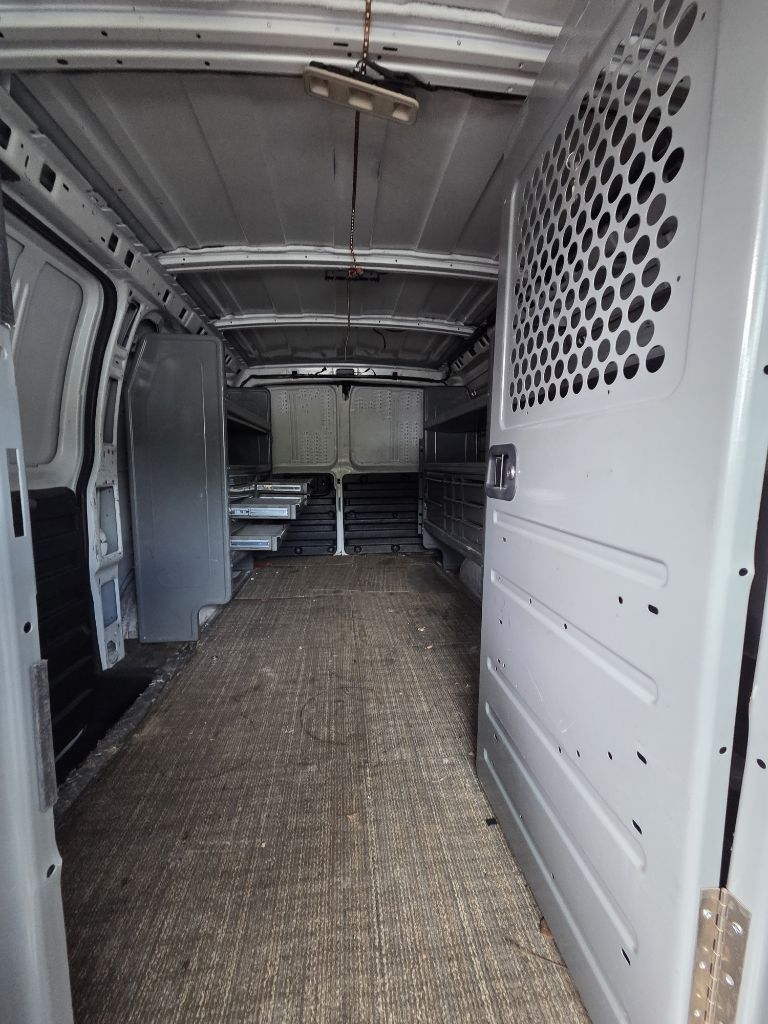 Photo 6 of this CHEVROLET EXPRESS G2500