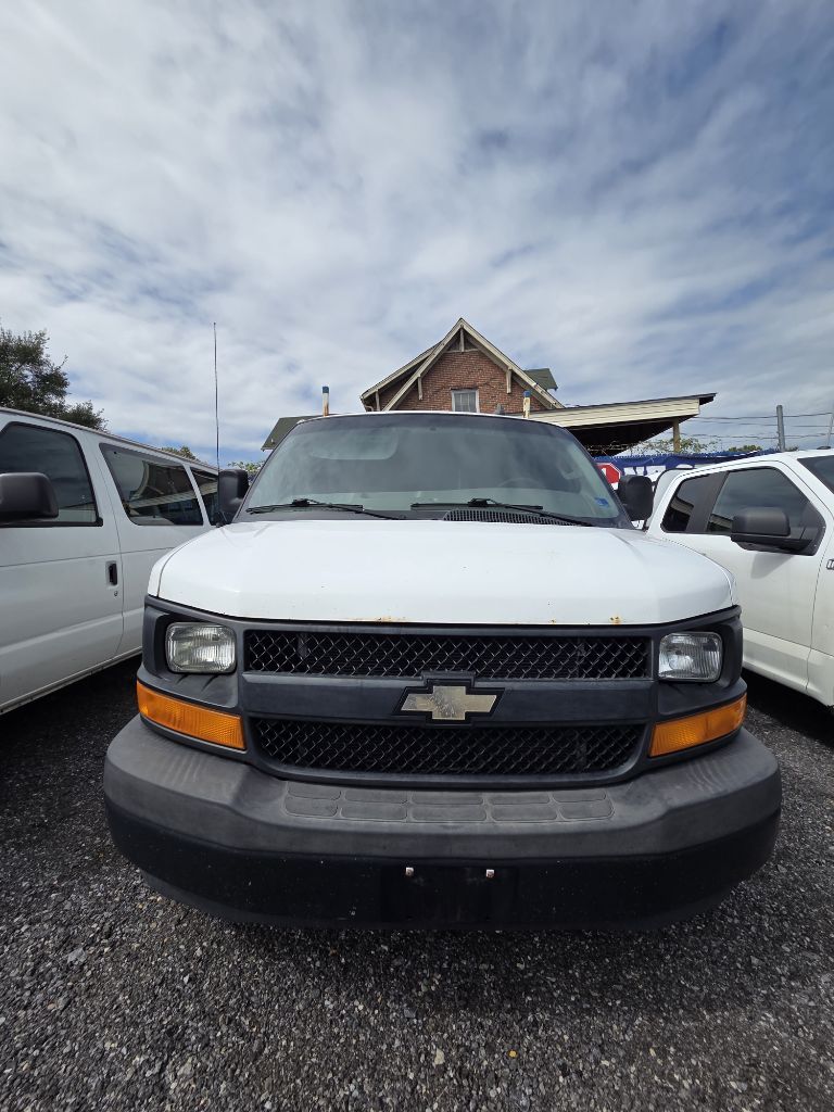 Photo 4 of this CHEVROLET EXPRESS G2500
