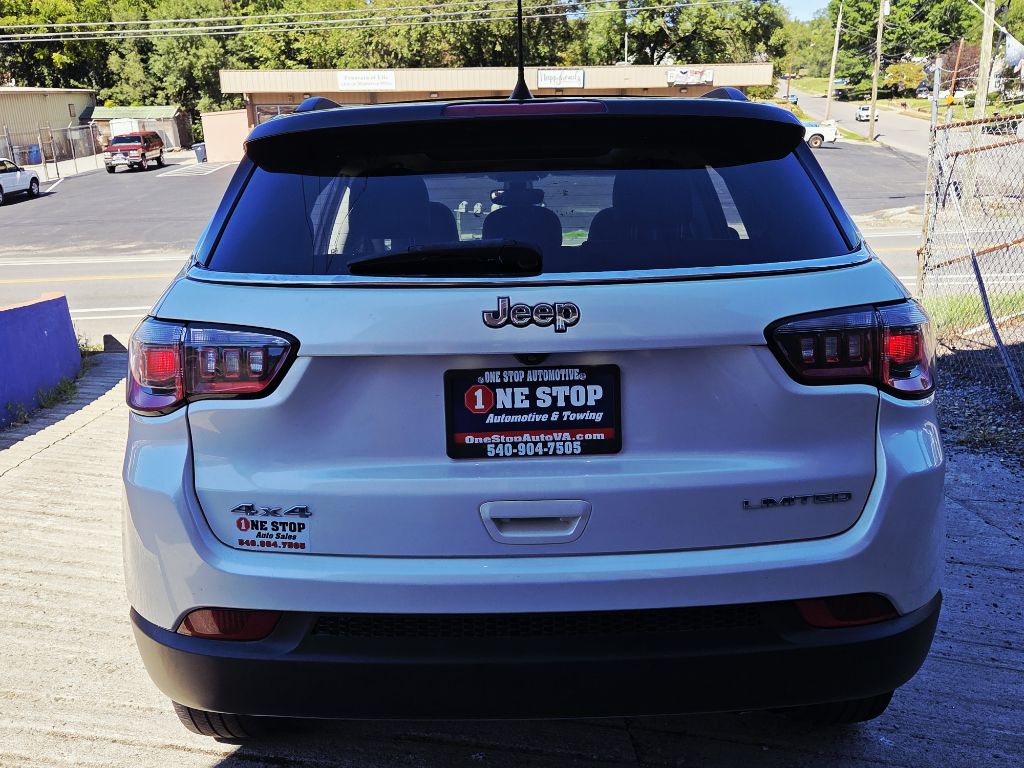 Photo 24 of this JEEP COMPASS