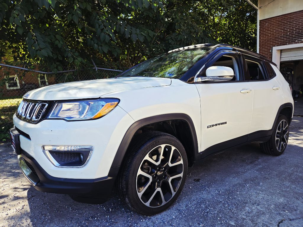 Photo 42 of this JEEP COMPASS