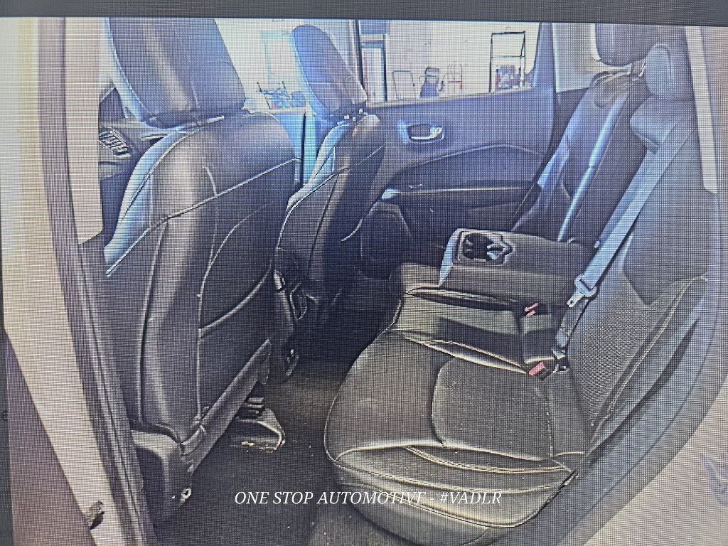 Photo 5 of this JEEP COMPASS