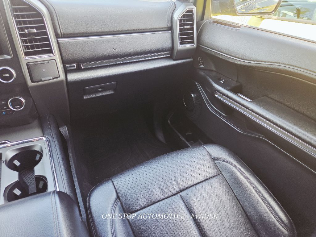 Photo 16 of this FORD EXPEDITION