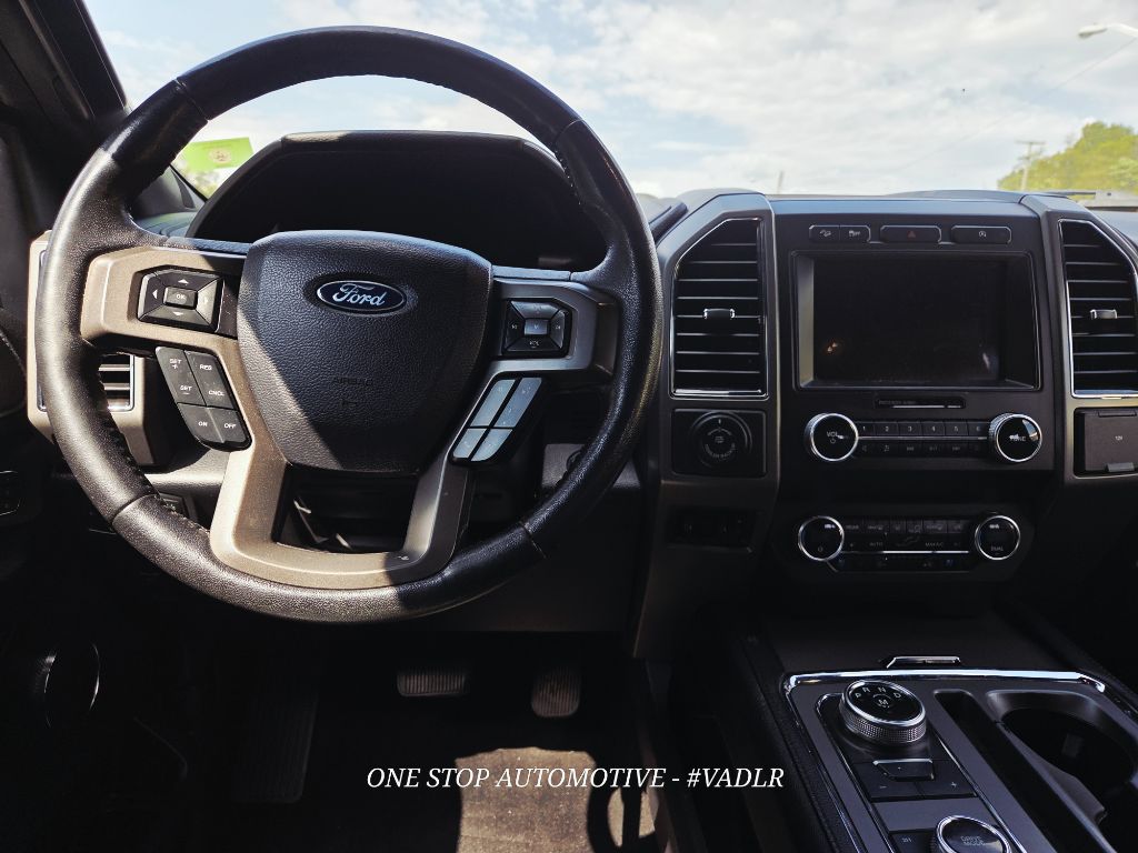 Photo 18 of this FORD EXPEDITION