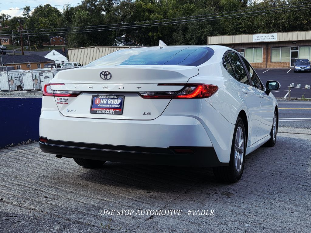 Photo 24 of this TOYOTA CAMRY