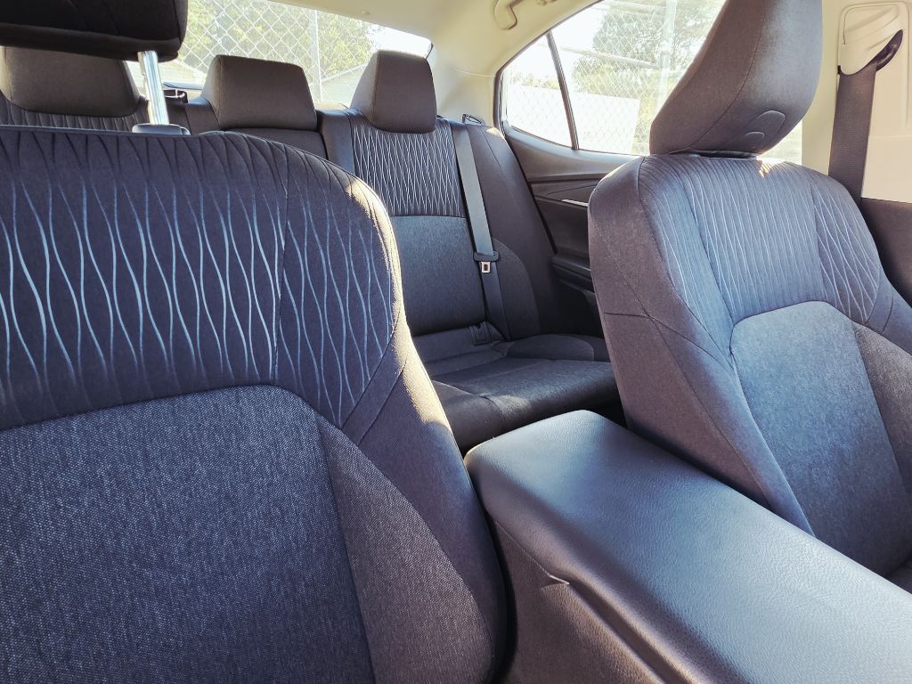 Photo 7 of this TOYOTA CAMRY