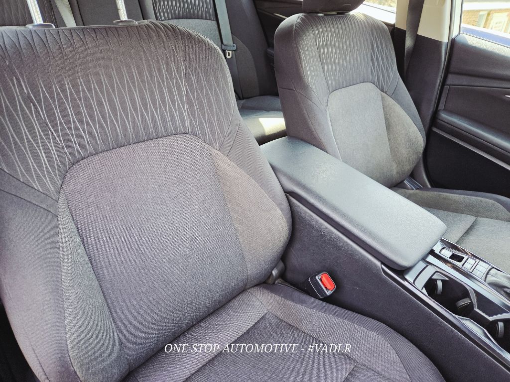 Photo 20 of this TOYOTA CAMRY