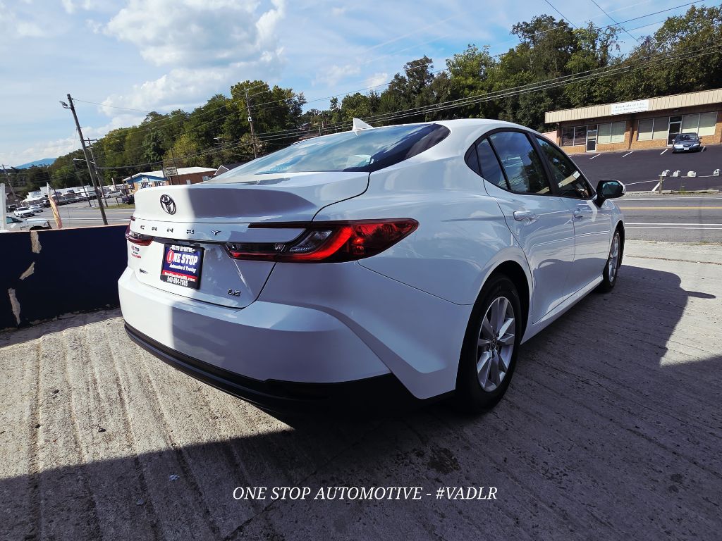 Photo 9 of this TOYOTA CAMRY