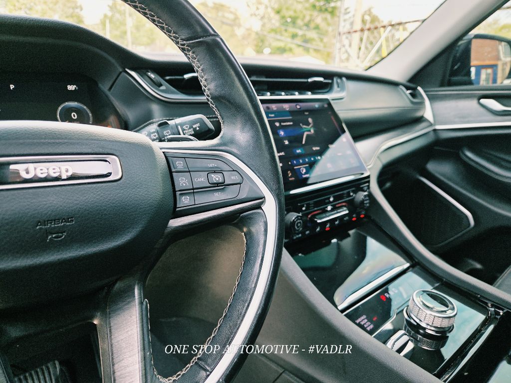 Photo 35 of this JEEP GRAND CHEROKEE