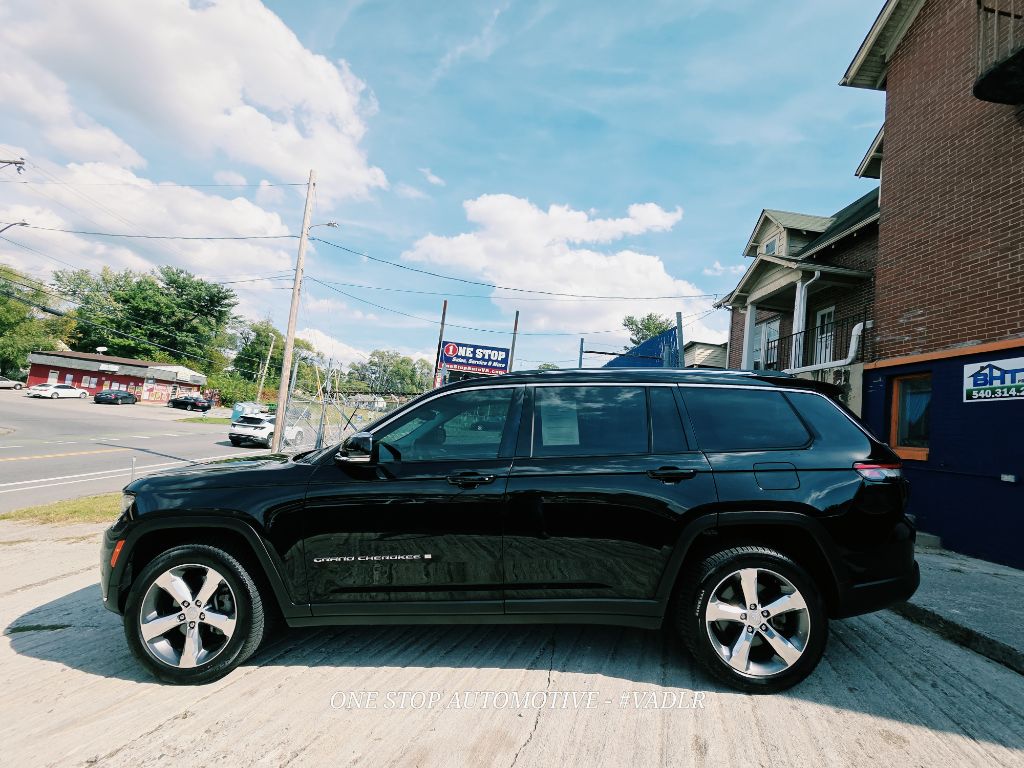 Photo 21 of this JEEP GRAND CHEROKEE