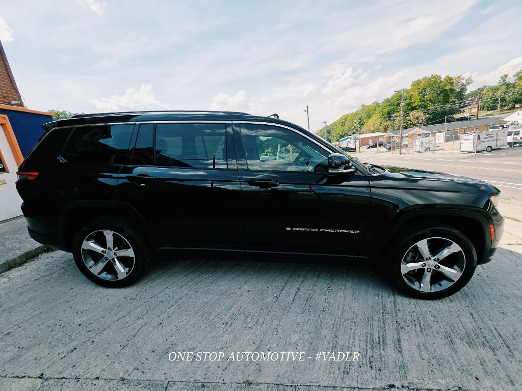 Photo 24 of this JEEP GRAND CHEROKEE