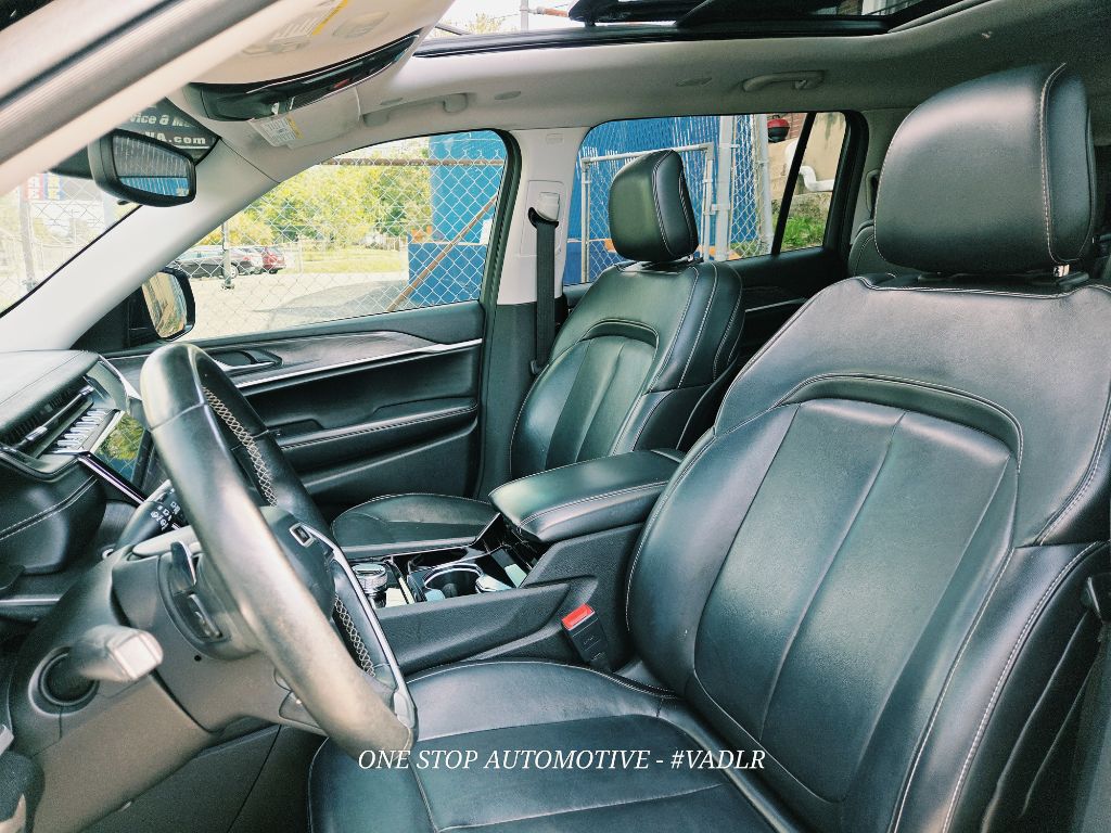Photo 39 of this JEEP GRAND CHEROKEE
