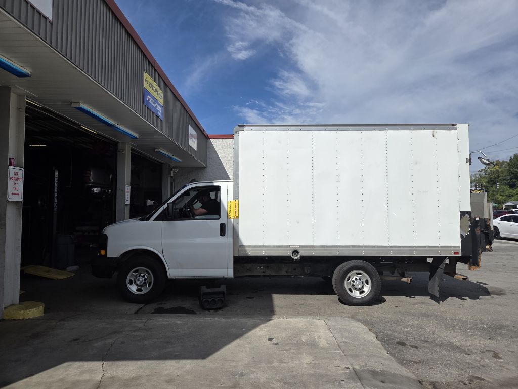 Photo 2 of this CHEVROLET EXPRESS G3500