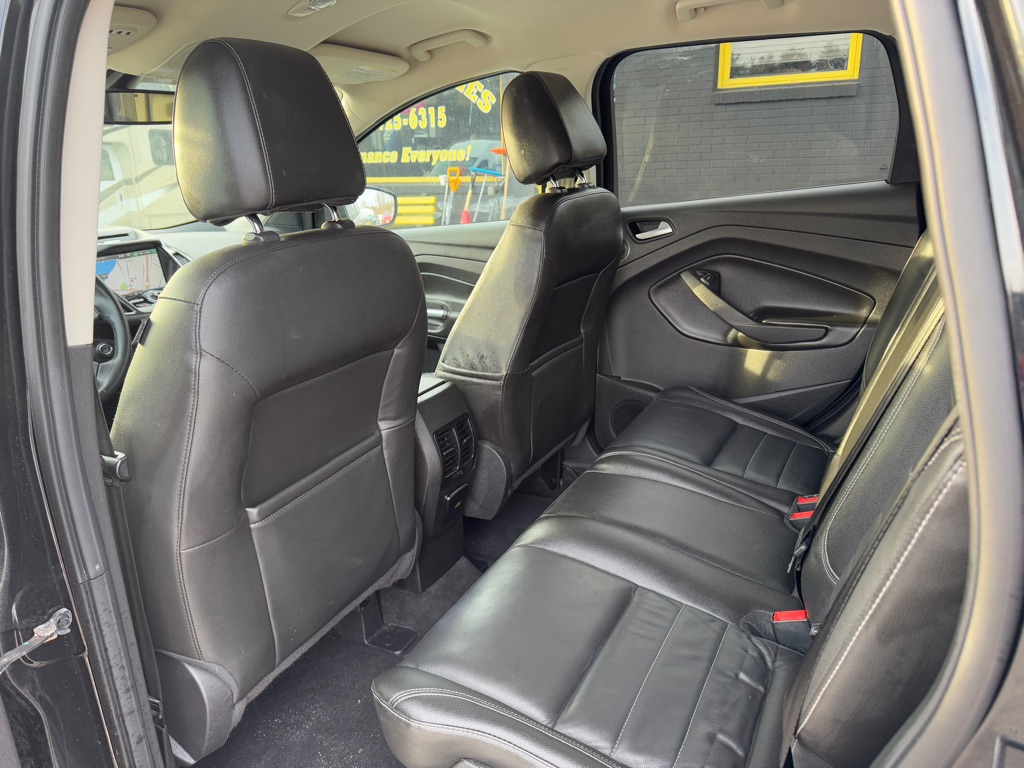 Photo 22 of this FORD ESCAPE