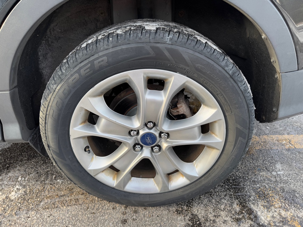 Photo 23 of this FORD ESCAPE