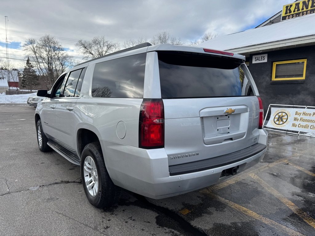 Photo 8 of this CHEVROLET SUBURBAN