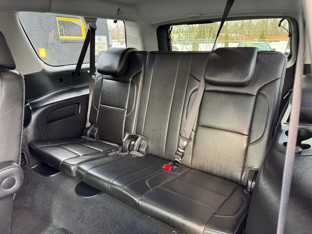 Photo 24 of this CHEVROLET SUBURBAN