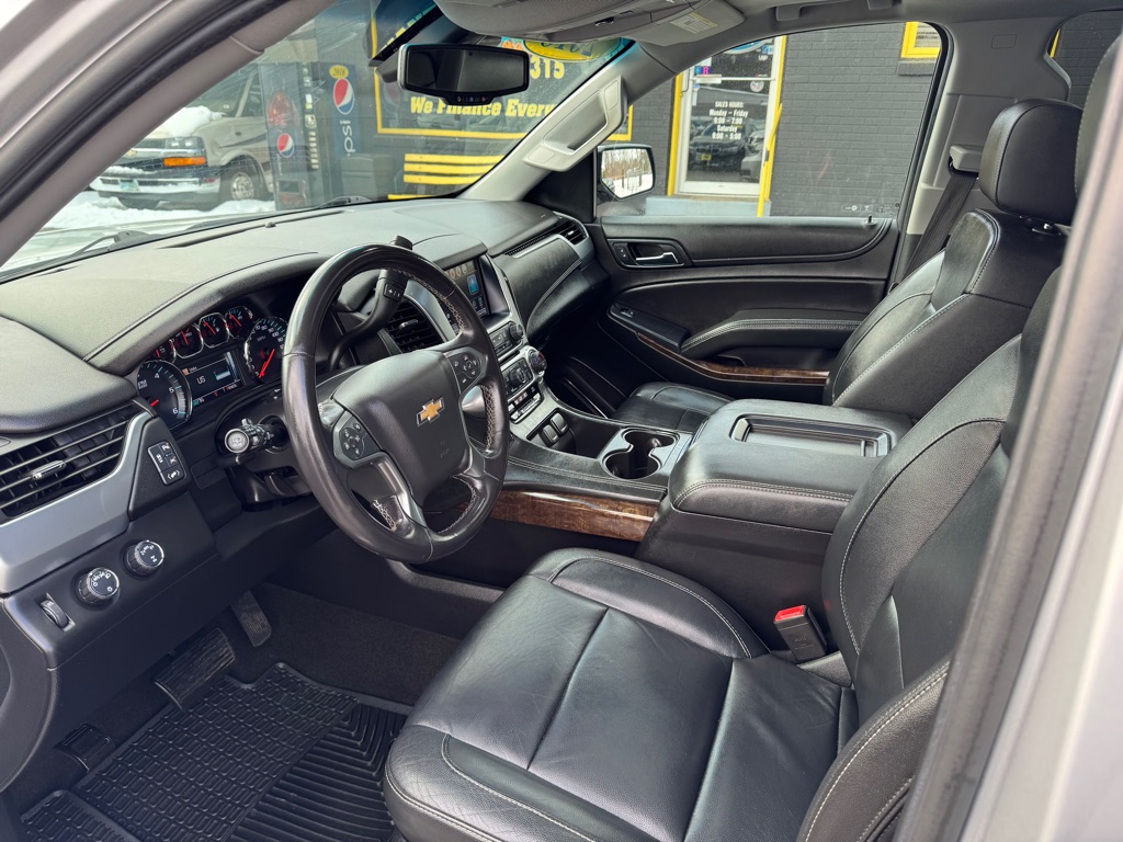 Photo 13 of this CHEVROLET SUBURBAN