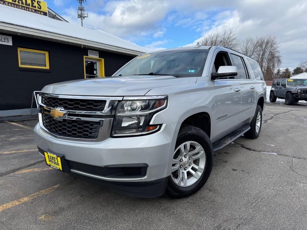 Photo 2 of this CHEVROLET SUBURBAN