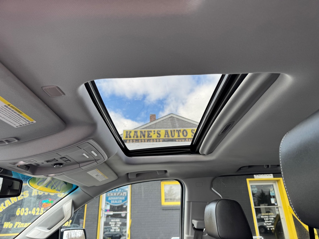 Photo 14 of this CHEVROLET SUBURBAN