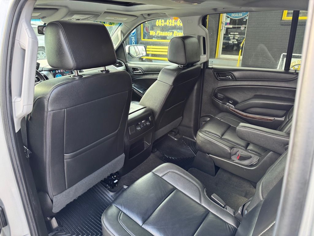 Photo 22 of this CHEVROLET SUBURBAN