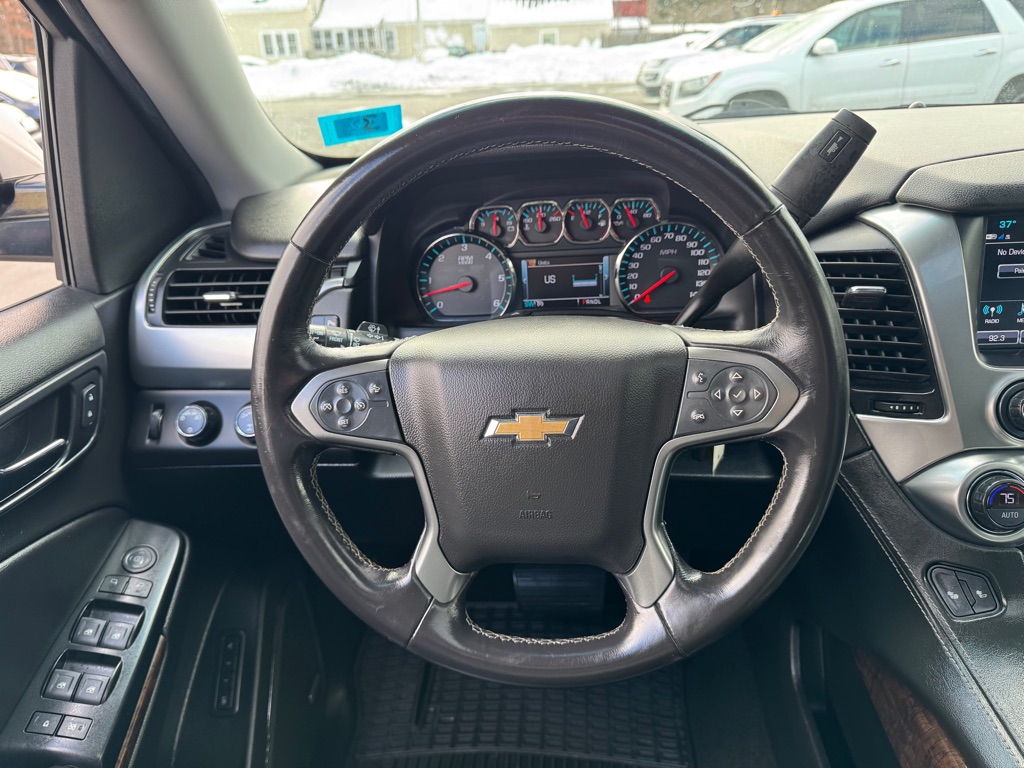 Photo 16 of this CHEVROLET SUBURBAN