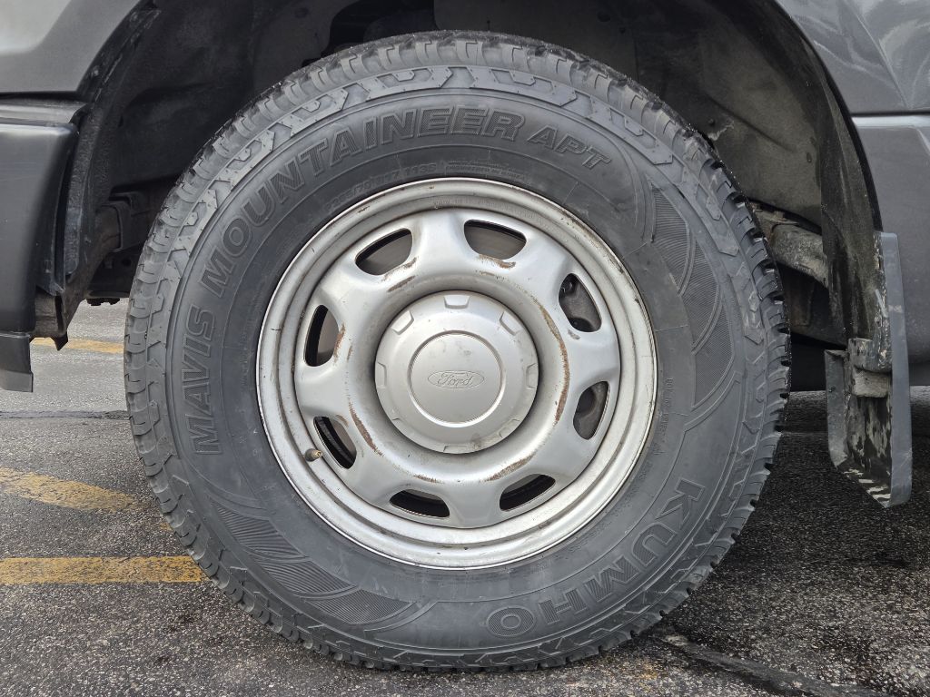 Photo 21 of this FORD F150