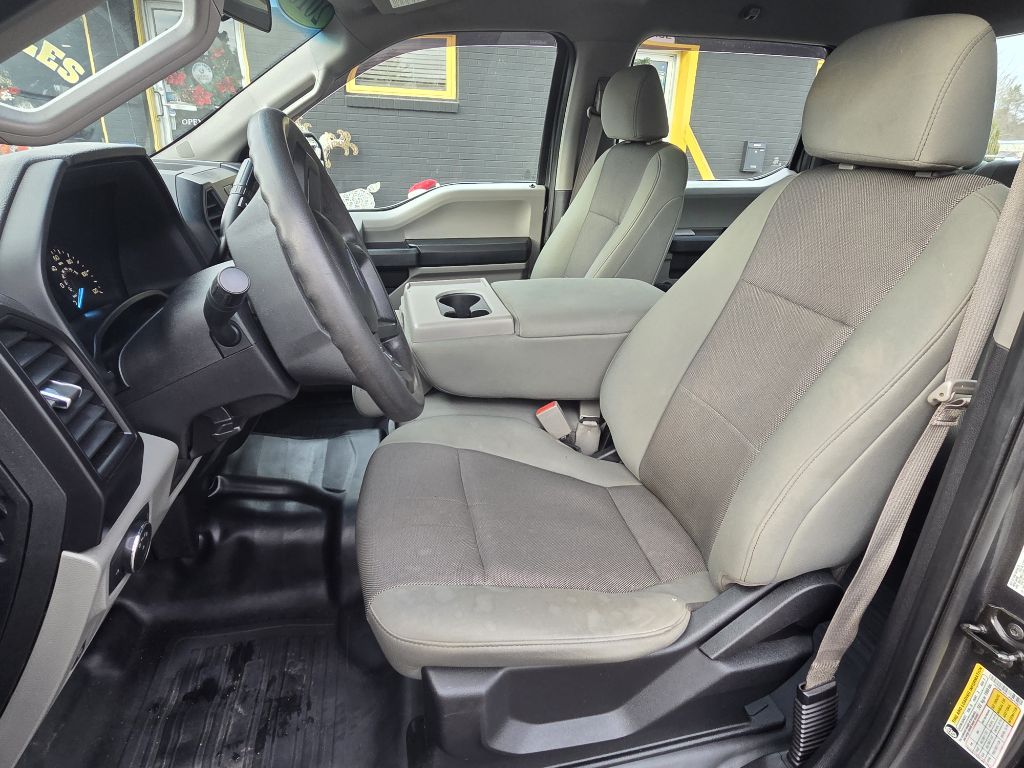 Photo 10 of this FORD F150