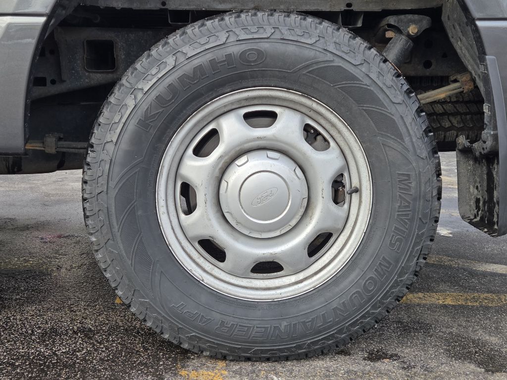 Photo 20 of this FORD F150