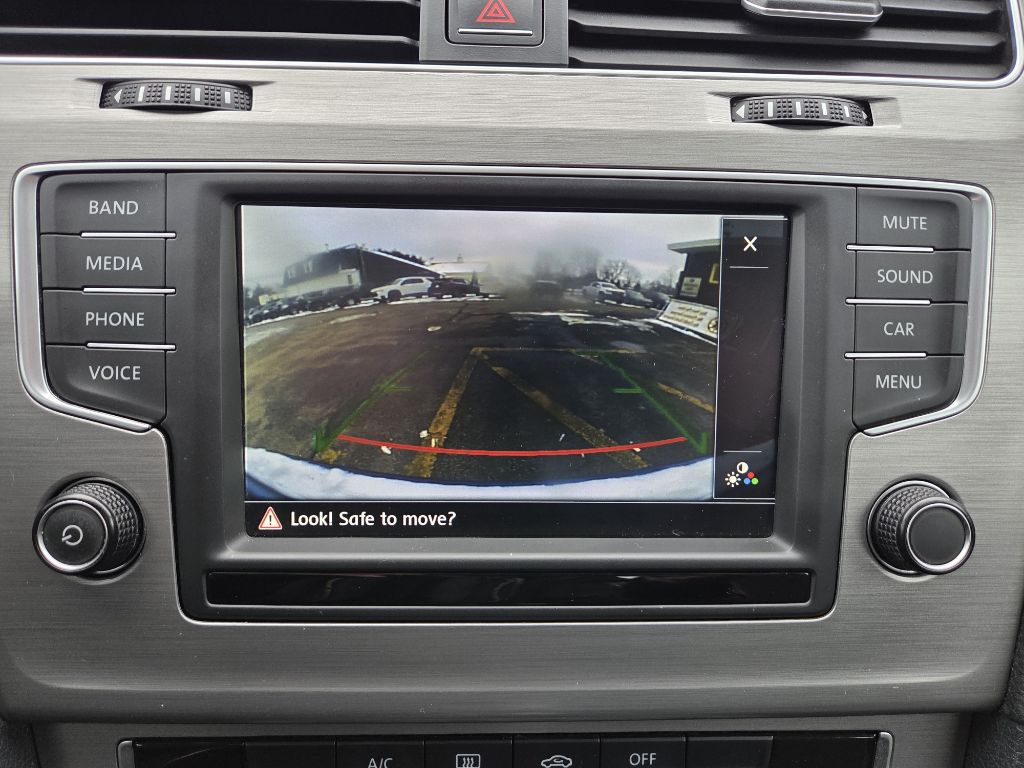 Photo 16 of this VOLKSWAGEN GOLF