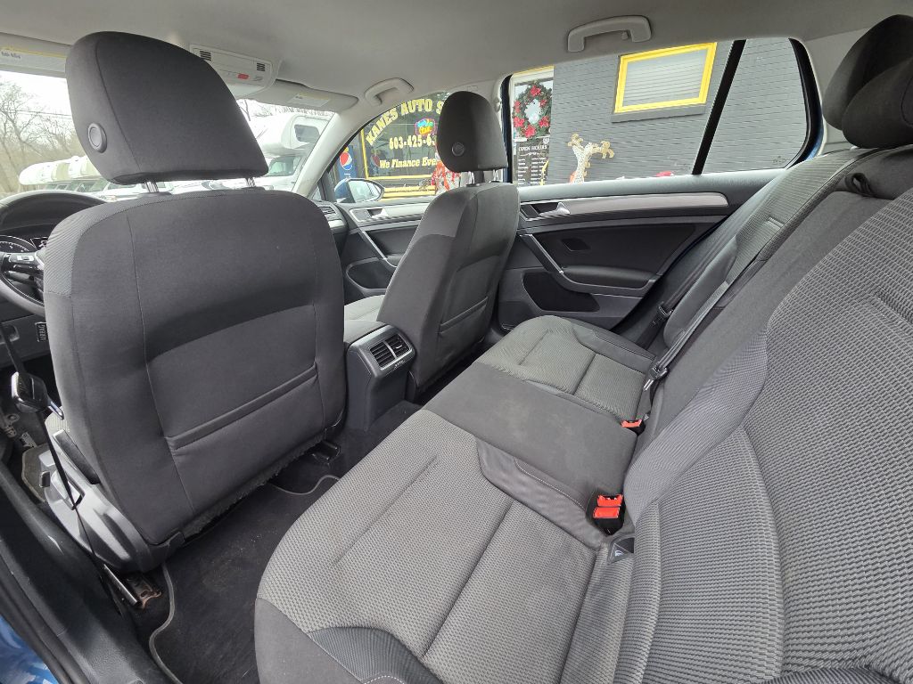 Photo 19 of this VOLKSWAGEN GOLF