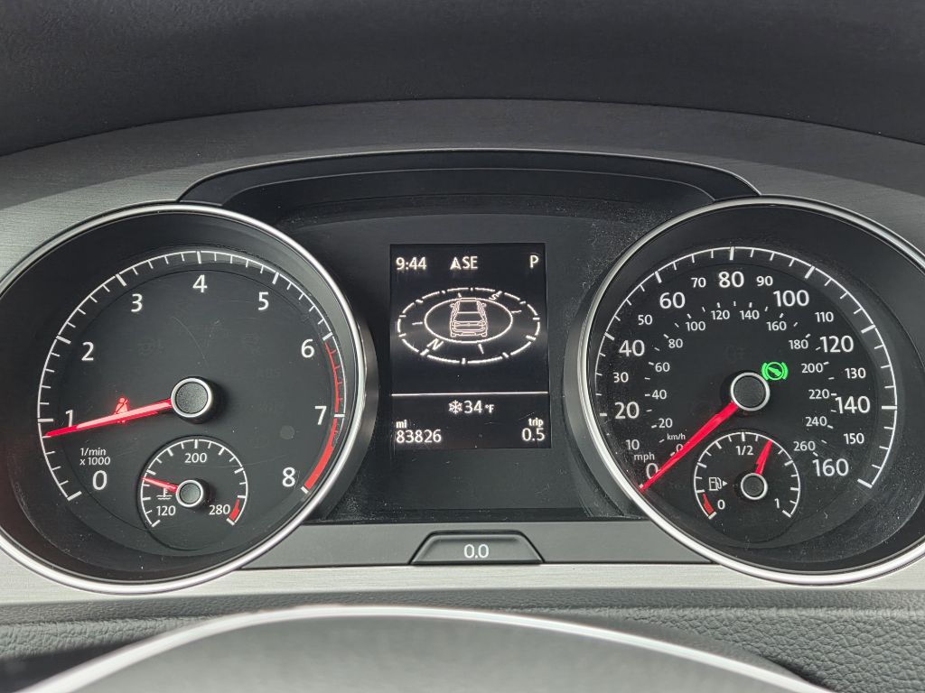 Photo 13 of this VOLKSWAGEN GOLF