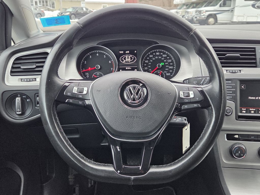 Photo 14 of this VOLKSWAGEN GOLF