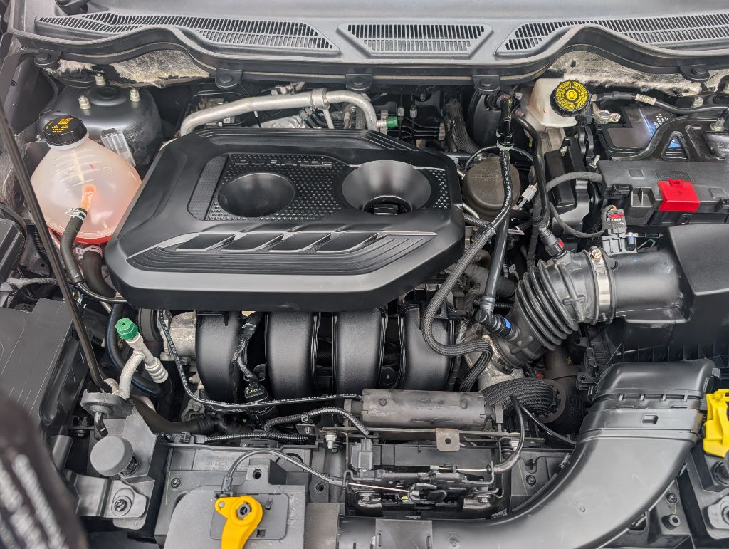 Photo 21 of this FORD ECOSPORT